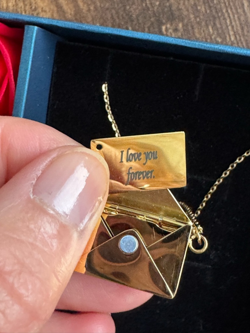 LOVE Letter Golden Necklace Pendant in the Gift Box with Roses